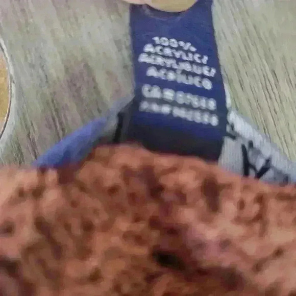 Uk2LA patterned  sweater size medium - Picture 5 of 5